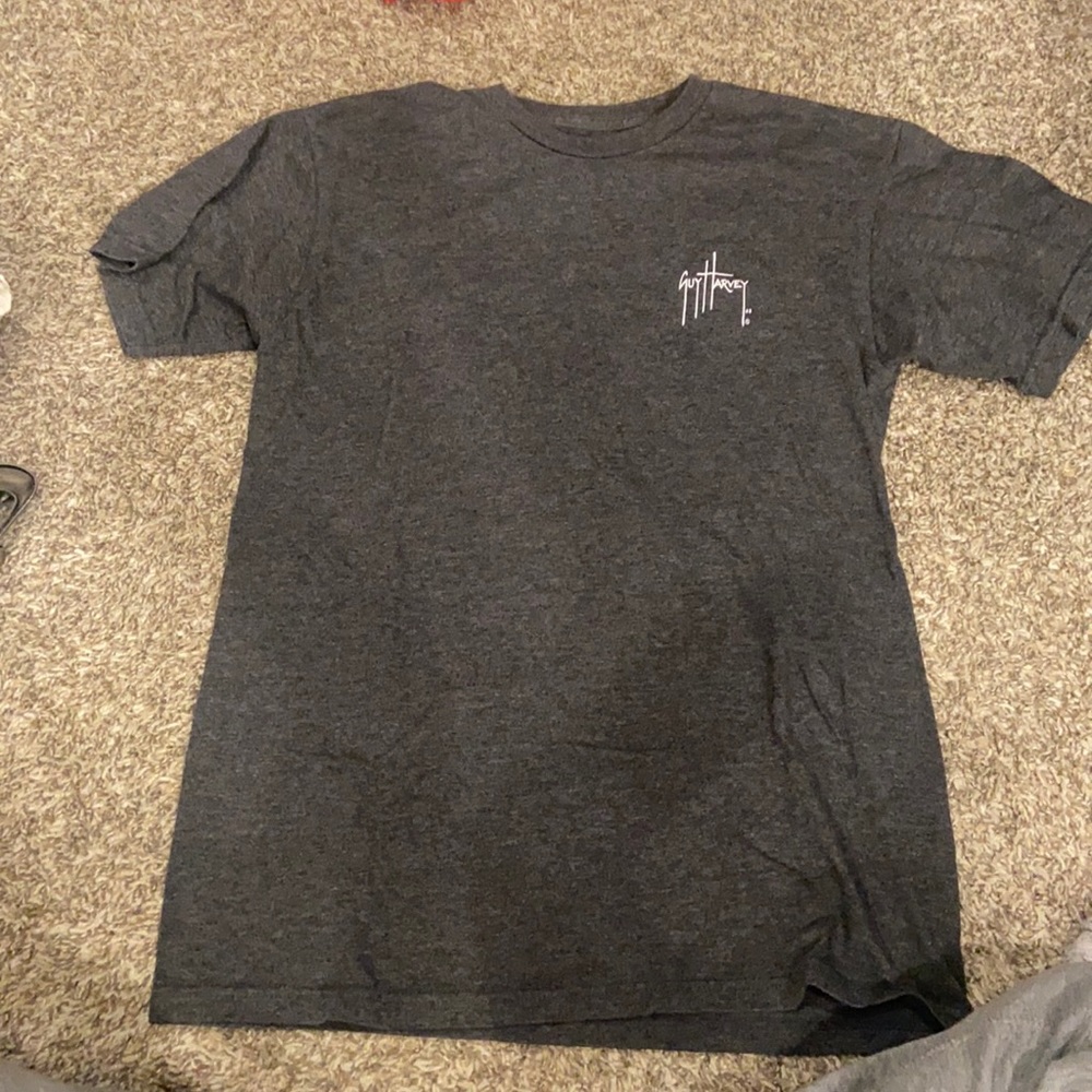 Grey t shirt